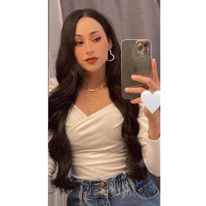 Meet your Posher, Alejandra